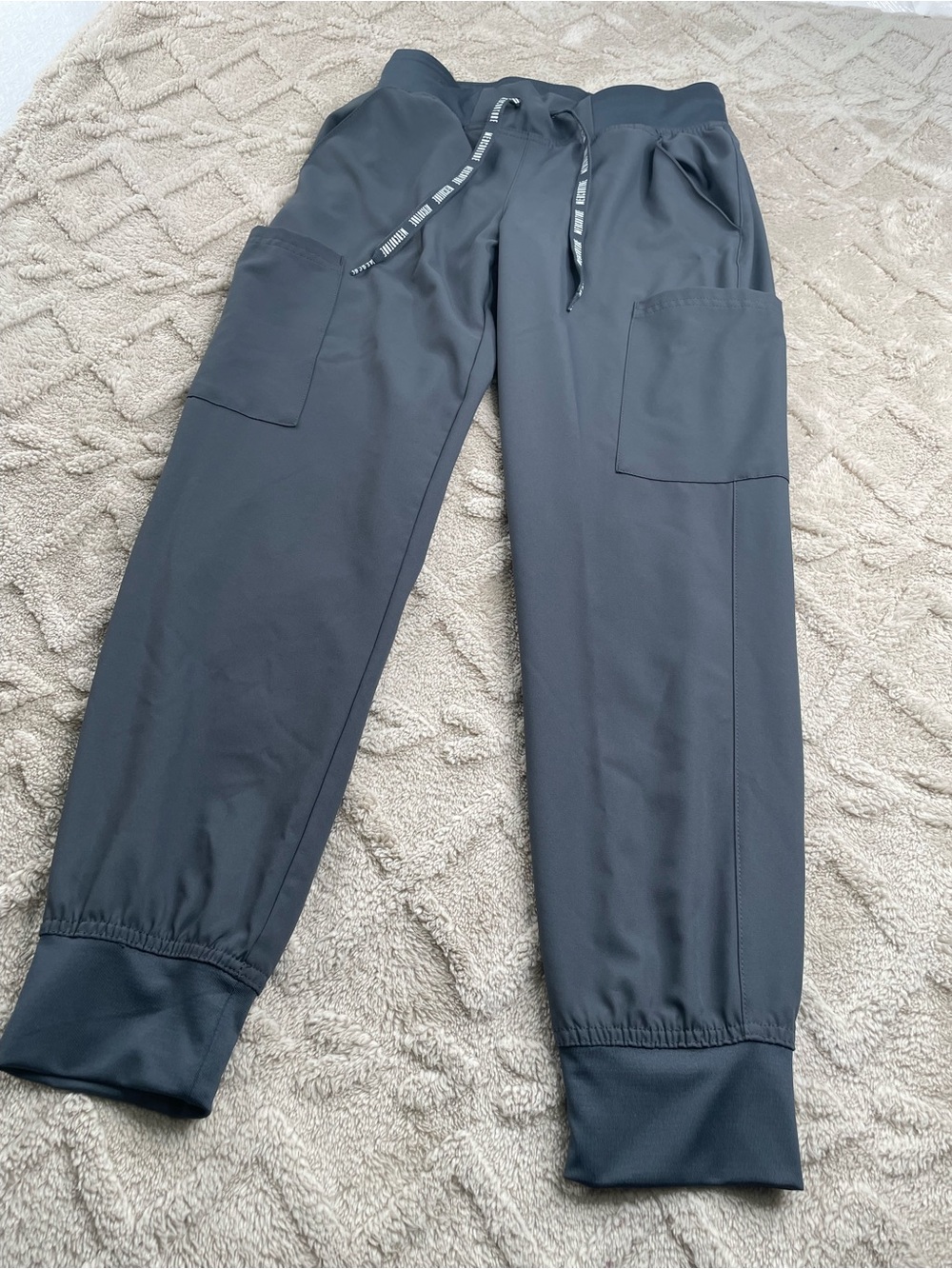 Med Couture  Pewter Gray  Cargo Scrub  Joggers Pants   Sz XS Medical Staff